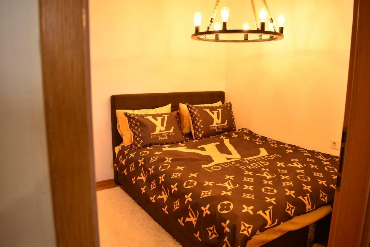 Naumovski Apartments Skopje Eksteriør bilde